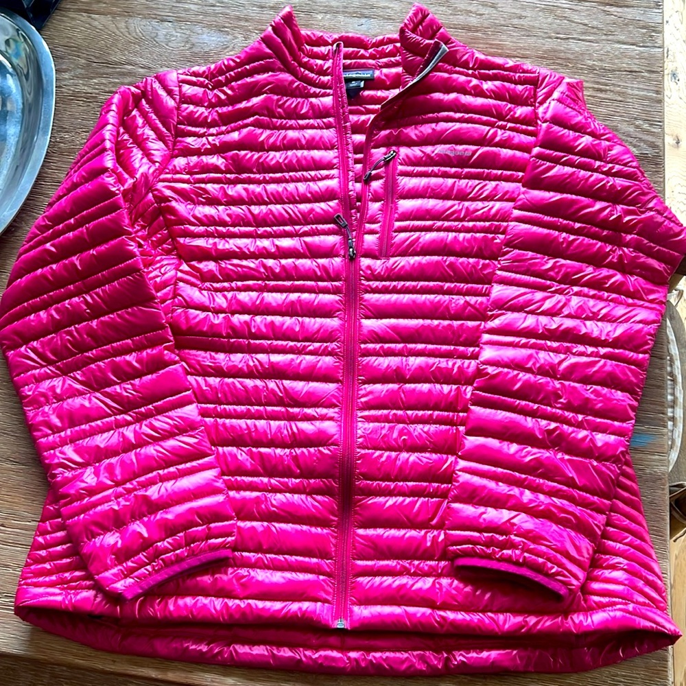 Patagonia Hot Pink Lightweight Down Puffer Jacket